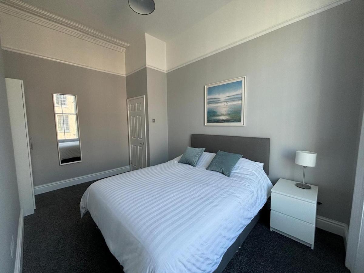 Apartment Stylish 2 Bedroom Maisonette *